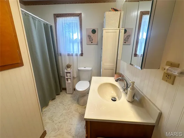 $95,000 | 509 Locust Street, Hillsboro, IL 62049