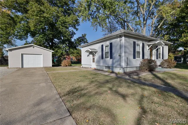 $95,000 | 509 Locust Street, Hillsboro, IL 62049