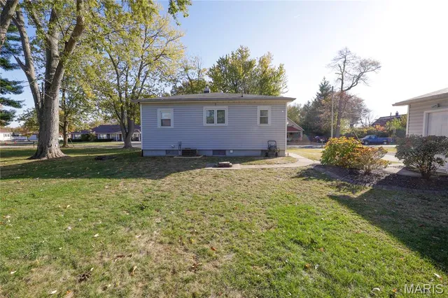 $95,000 | 509 Locust Street, Hillsboro, IL 62049