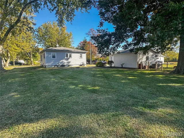 $95,000 | 509 Locust Street, Hillsboro, IL 62049