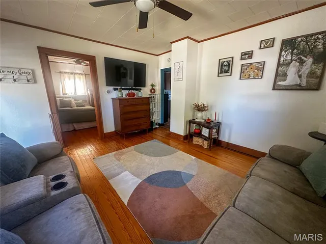 $95,000 | 509 Locust Street, Hillsboro, IL 62049