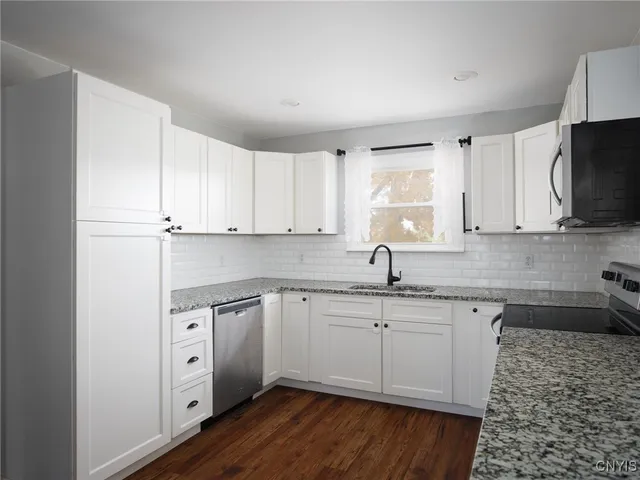 $2,100 | 20201 Overlook Drive, Watertown Town, NY 13601