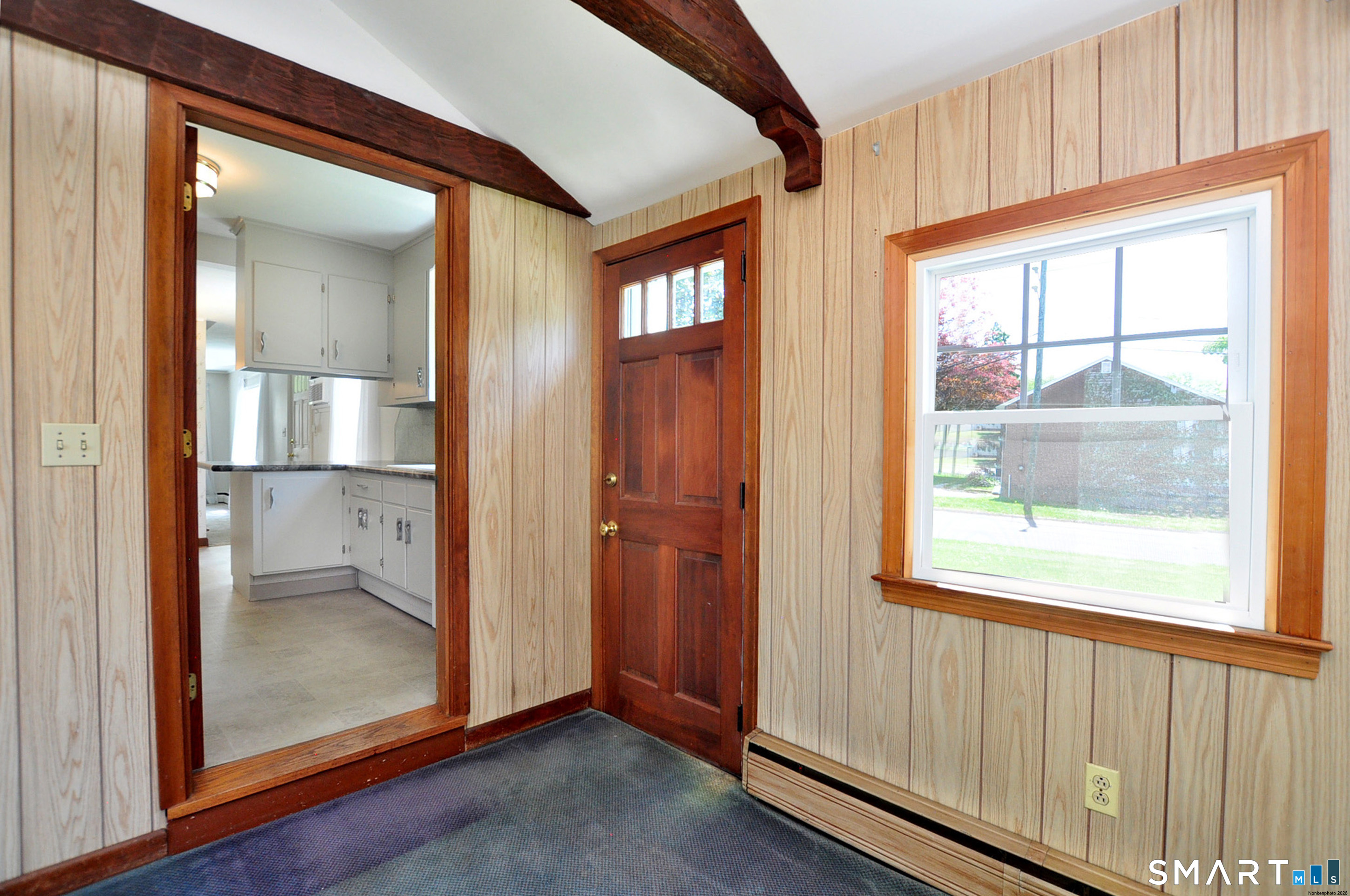 304 Rood Avenue Windsor, CT 06095 - Photo 13 of 36