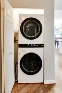 $550,000 | 1732 West Diversey Parkway, Unit 2W, Chicago, IL 60614