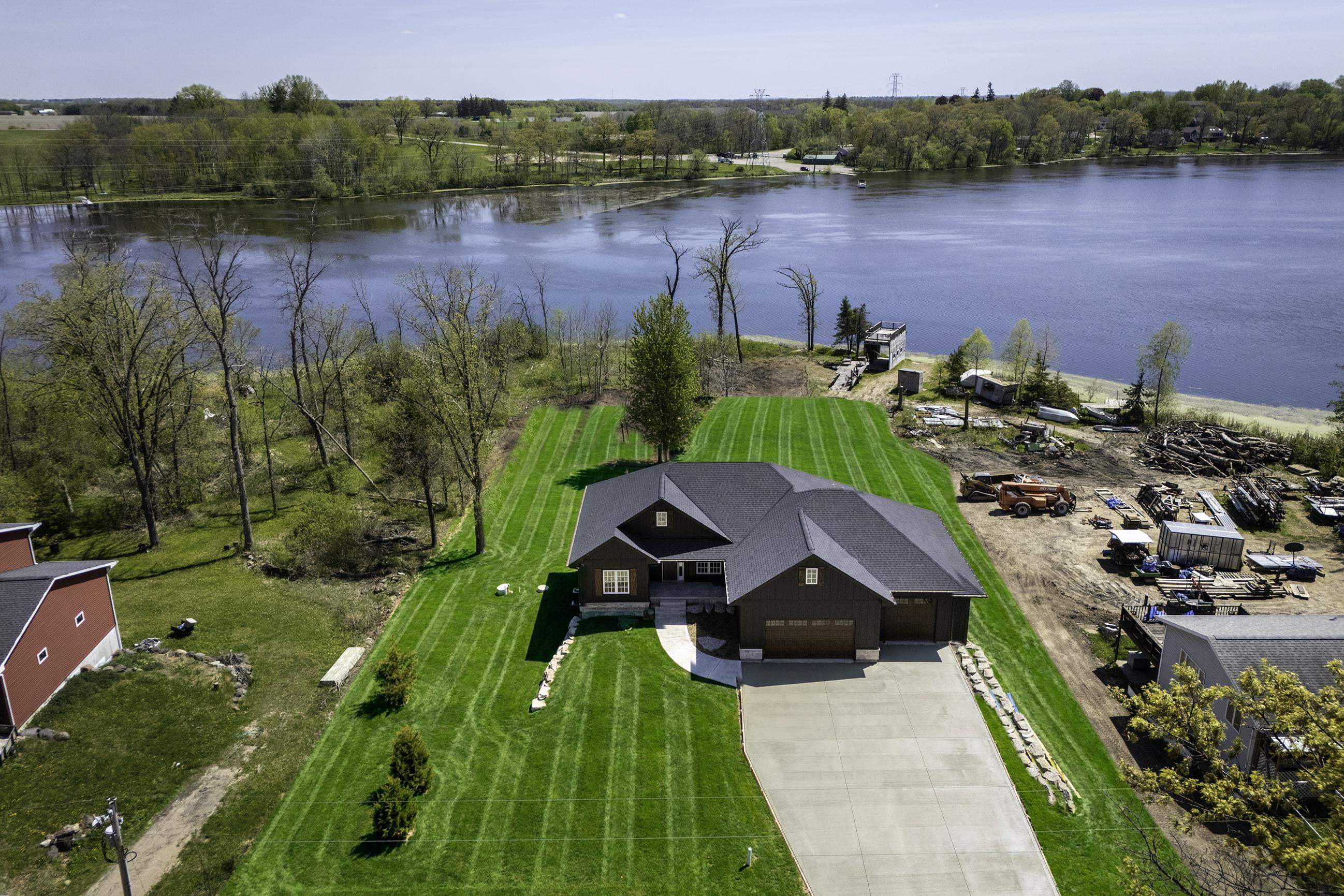 W647 Oak Shore Fall River, WI 53932 - Photo 49 of 73