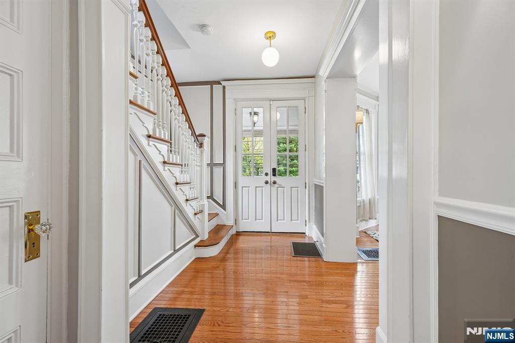 378 Park Street Montclair, NJ 07043 - Photo 23 of 48