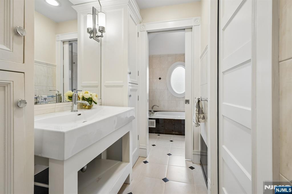 378 Park Street Montclair, NJ 07043 - Photo 27 of 48