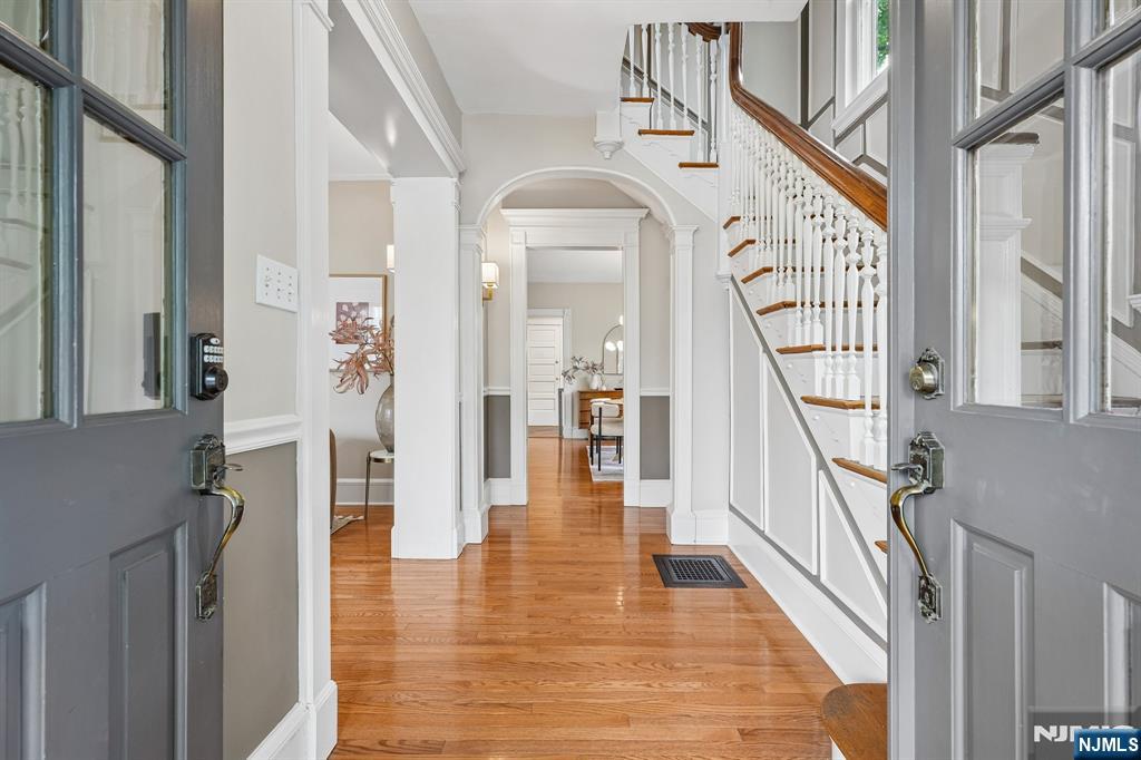 378 Park Street Montclair, NJ 07043 - Photo 6 of 48