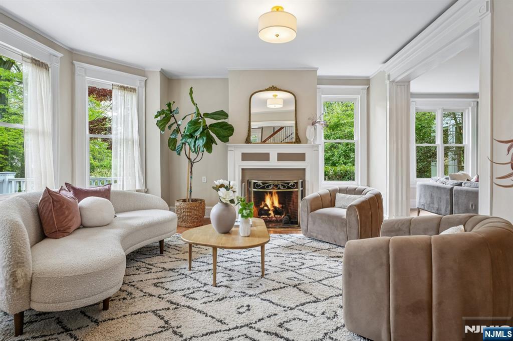 378 Park Street Montclair, NJ 07043 - Photo 7 of 48