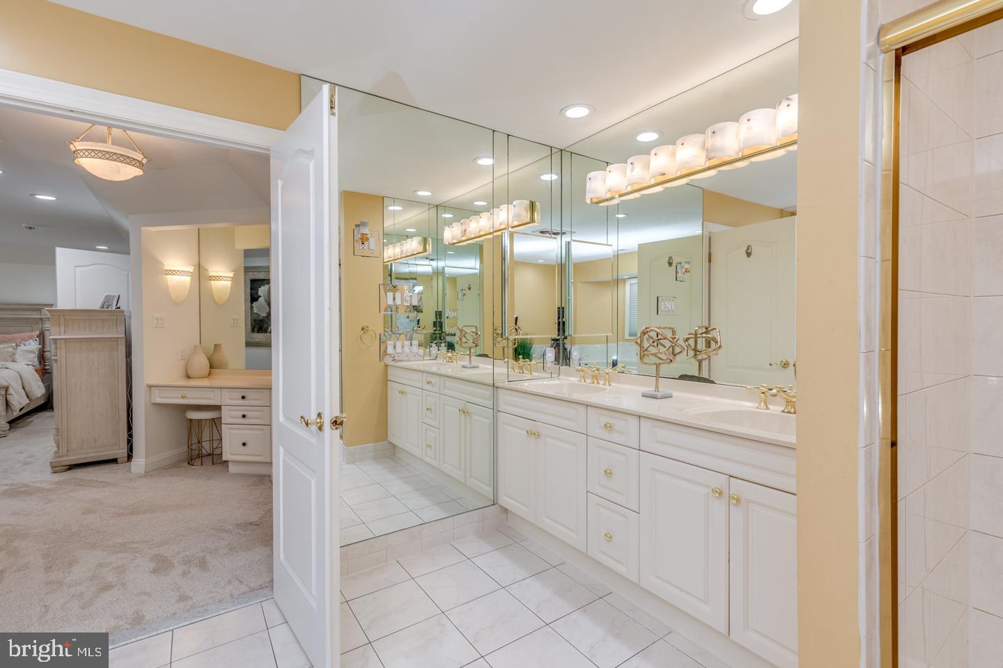 2 Collage Court Cherry Hill, NJ 08003 - Photo 45 of 89