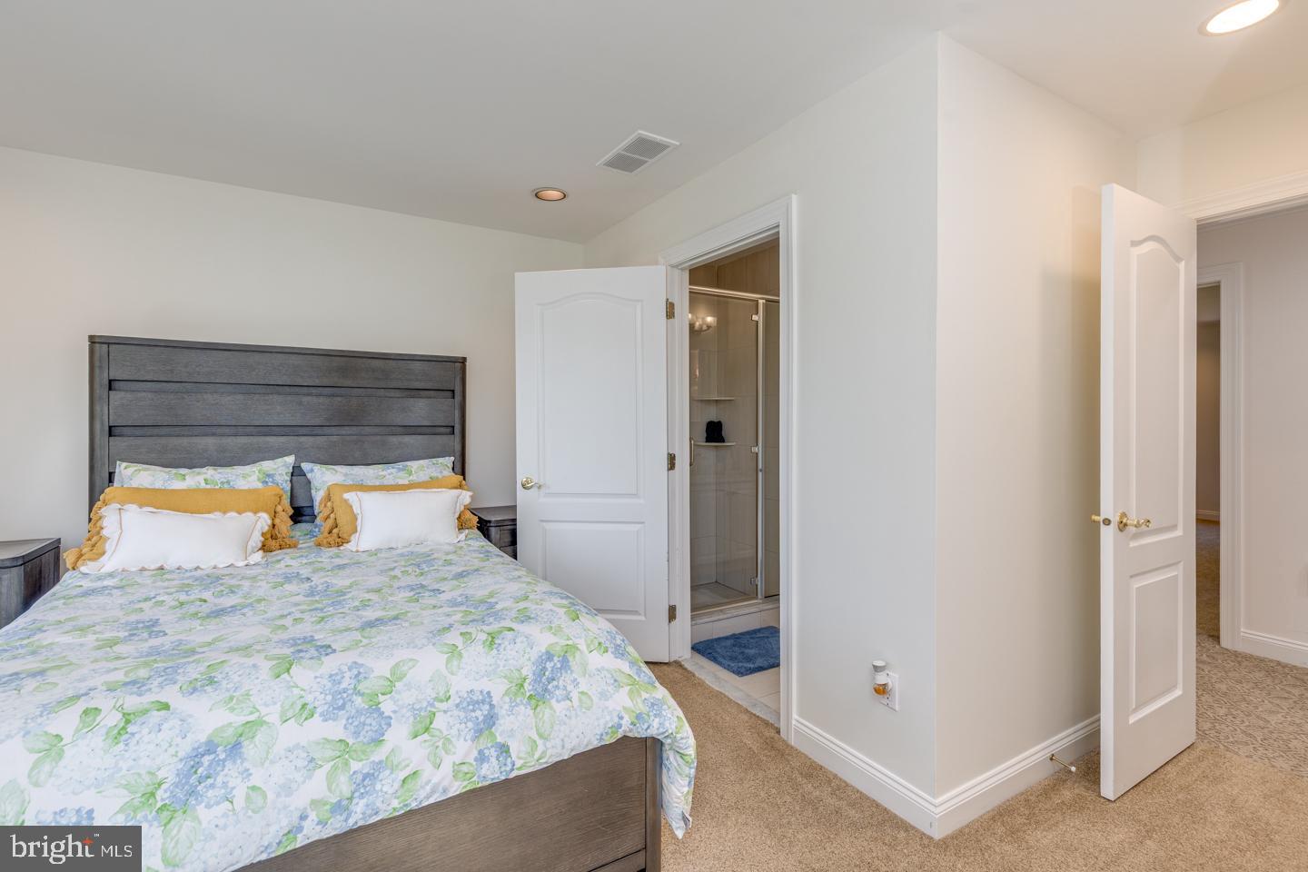 2 Collage Court Cherry Hill, NJ 08003 - Photo 50 of 89