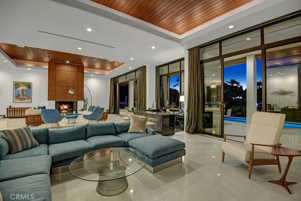 70955 Tamarisk Lane Rancho Mirage, CA 92270 - Photo 11 of 42 a living room with furniture