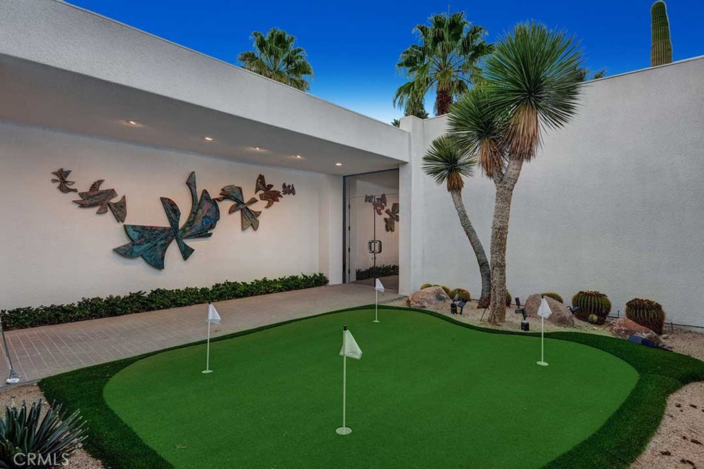 70955 Tamarisk Lane Rancho Mirage, CA 92270 - Photo 6 of 42 a view of a backyard