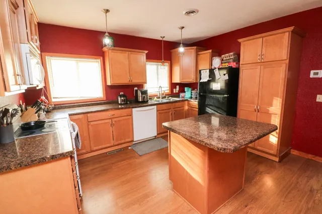 $205,000 | 118 2nd Avenue Northeast, Mayville, ND 58257