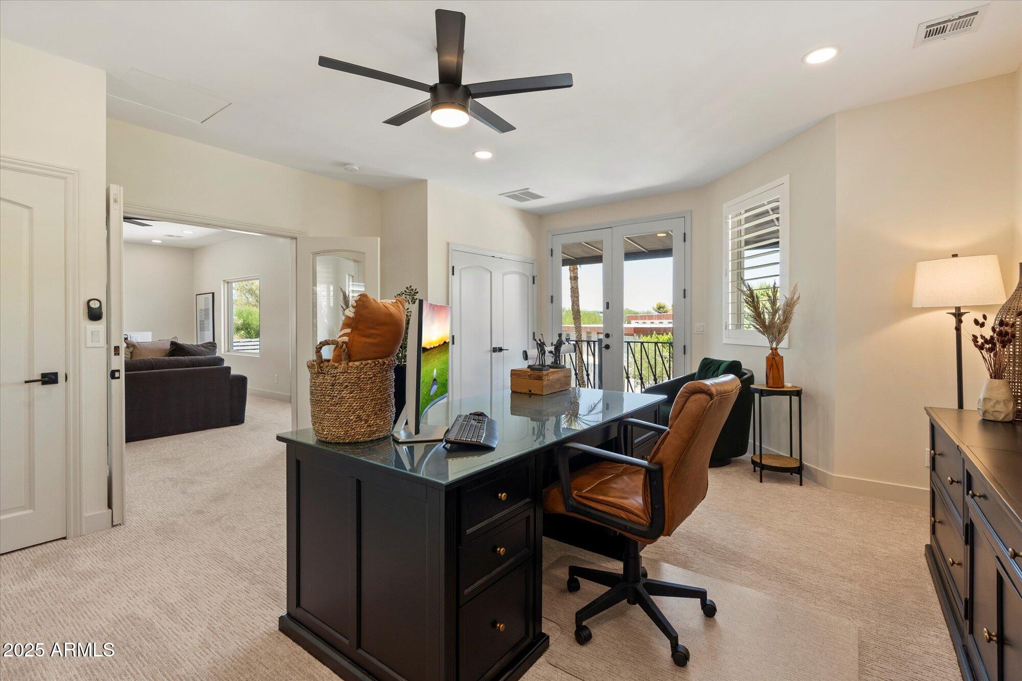 4502 East Exeter Boulevard Phoenix, AZ 85018 - Photo 32 of 48 Spacious Office or Guest Suite