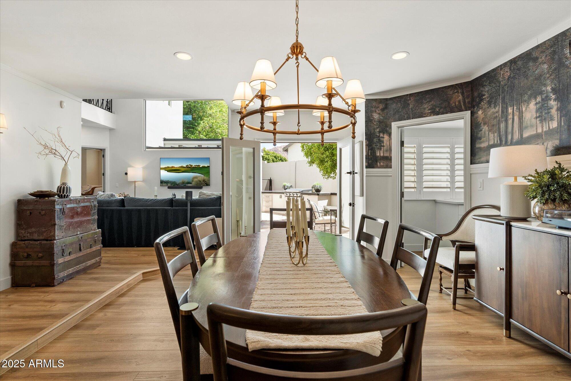 4502 East Exeter Boulevard Phoenix, AZ 85018 - Photo 9 of 48 Entertainer's Dining Space