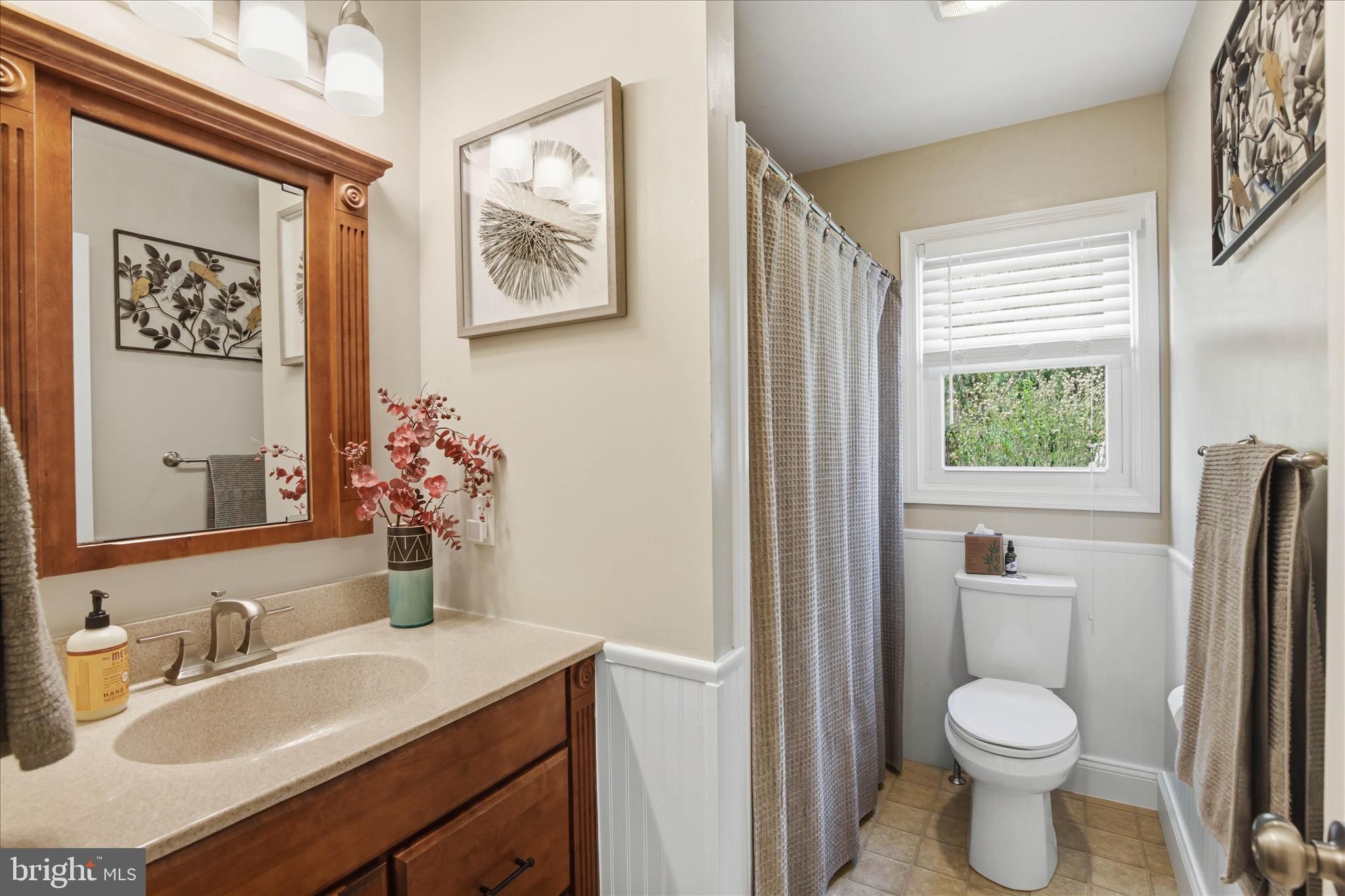 2824 Nolt Road Lancaster, PA 17601 - Photo 18 of 34 full bath on entry level