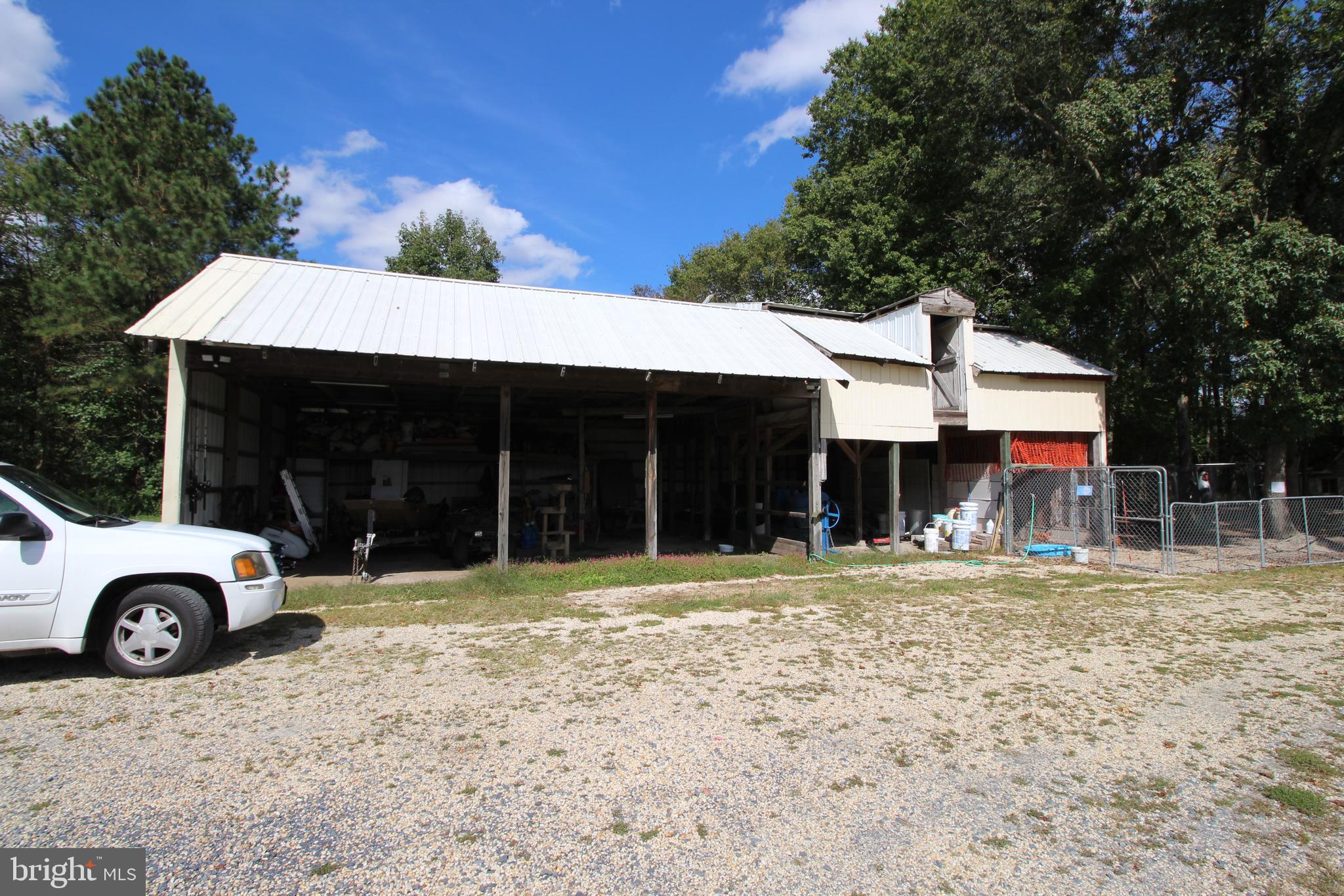 8493 Old Racetrack Road Delmar, DE 19940 - Photo 11 of 45 Storage building / hen house