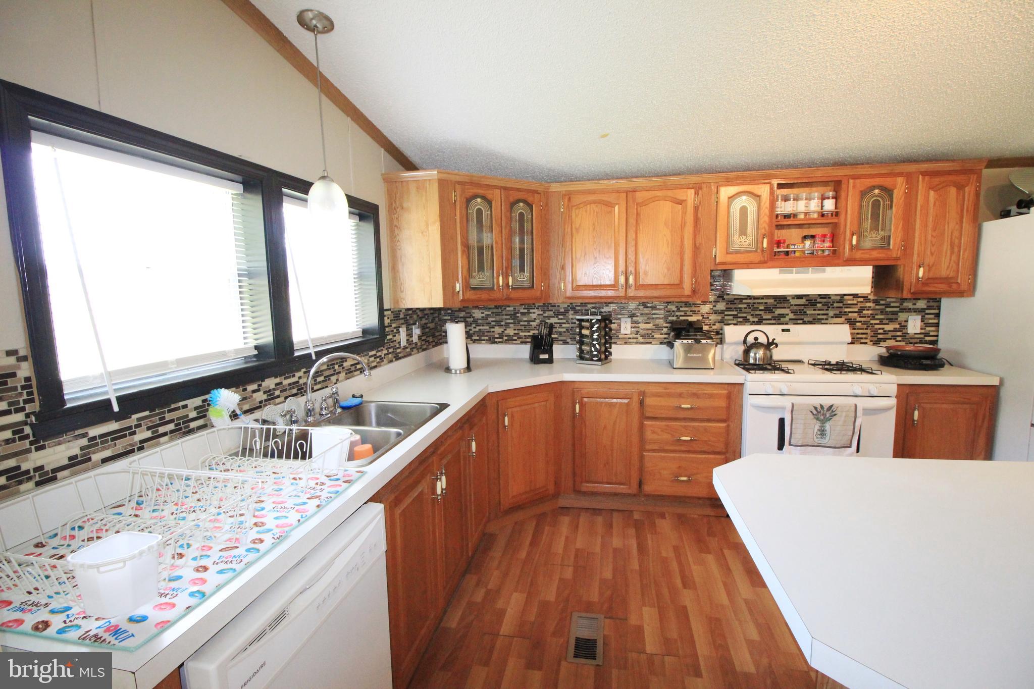 8493 Old Racetrack Road Delmar, DE 19940 - Photo 23 of 45 Main home kitchen