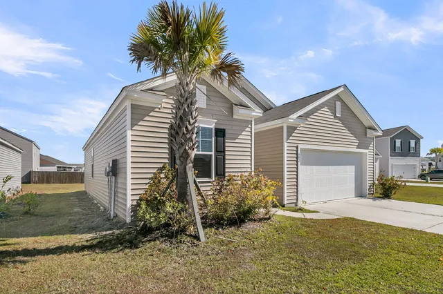 $2,150 | 602 Solar Court, Summerville, SC 29486