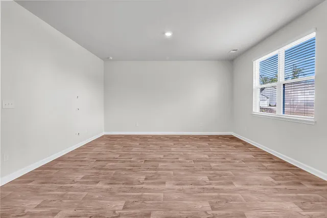 $2,150 | 602 Solar Court, Summerville, SC 29486