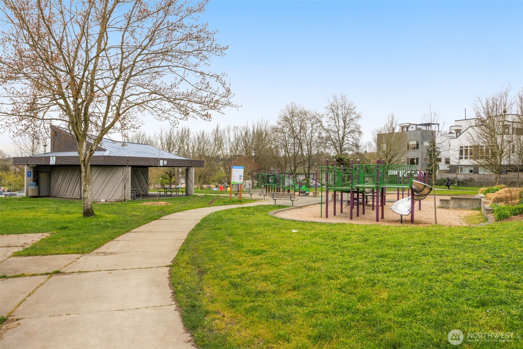 906 A 28th Avenue South Seattle, WA 98144 - Photo 27 of 35