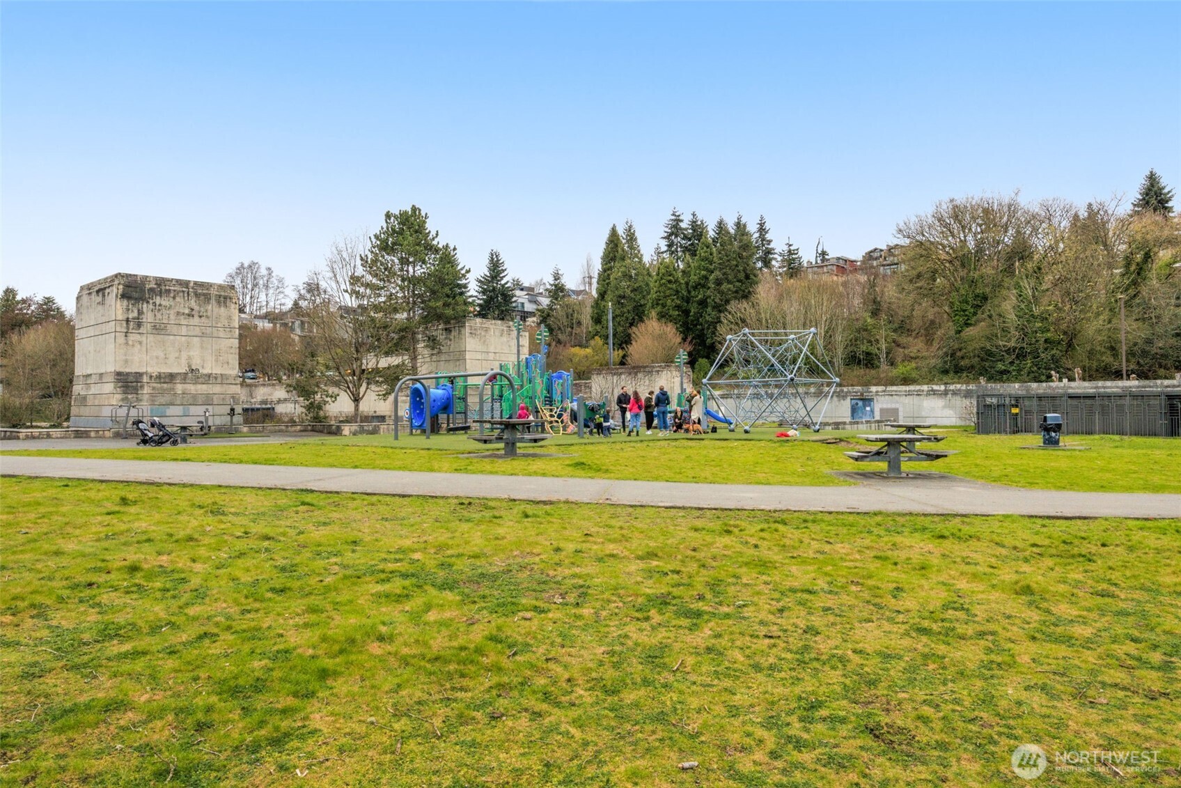 906 A 28th Avenue South Seattle, WA 98144 - Photo 33 of 35