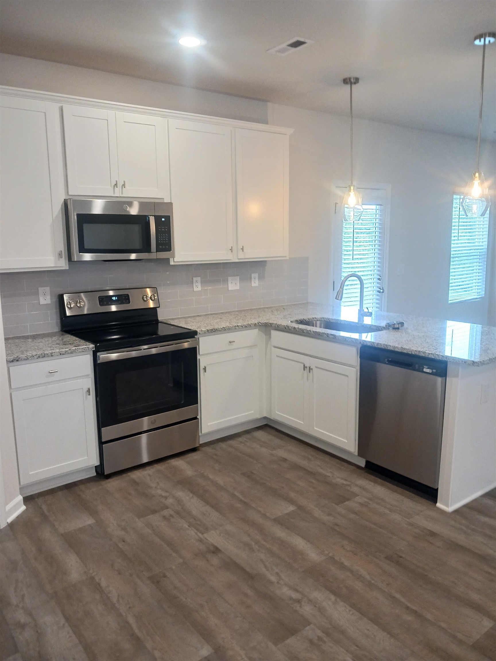 409 Haddon Trail Woodruff, SC 29388 - Photo 3 of 22 Gallery Image 3