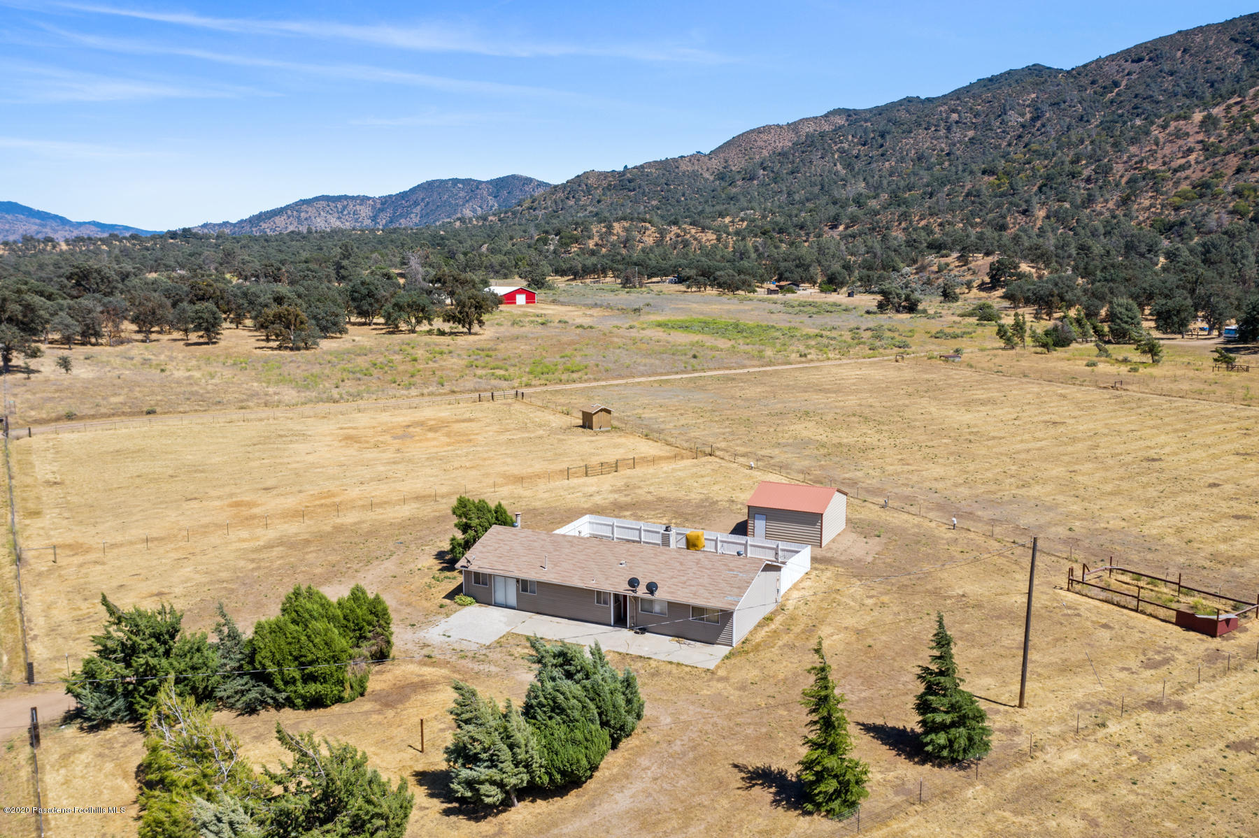 21508 Walker Basin Road Caliente, CA 93518 - Photo 2 of 17 Space