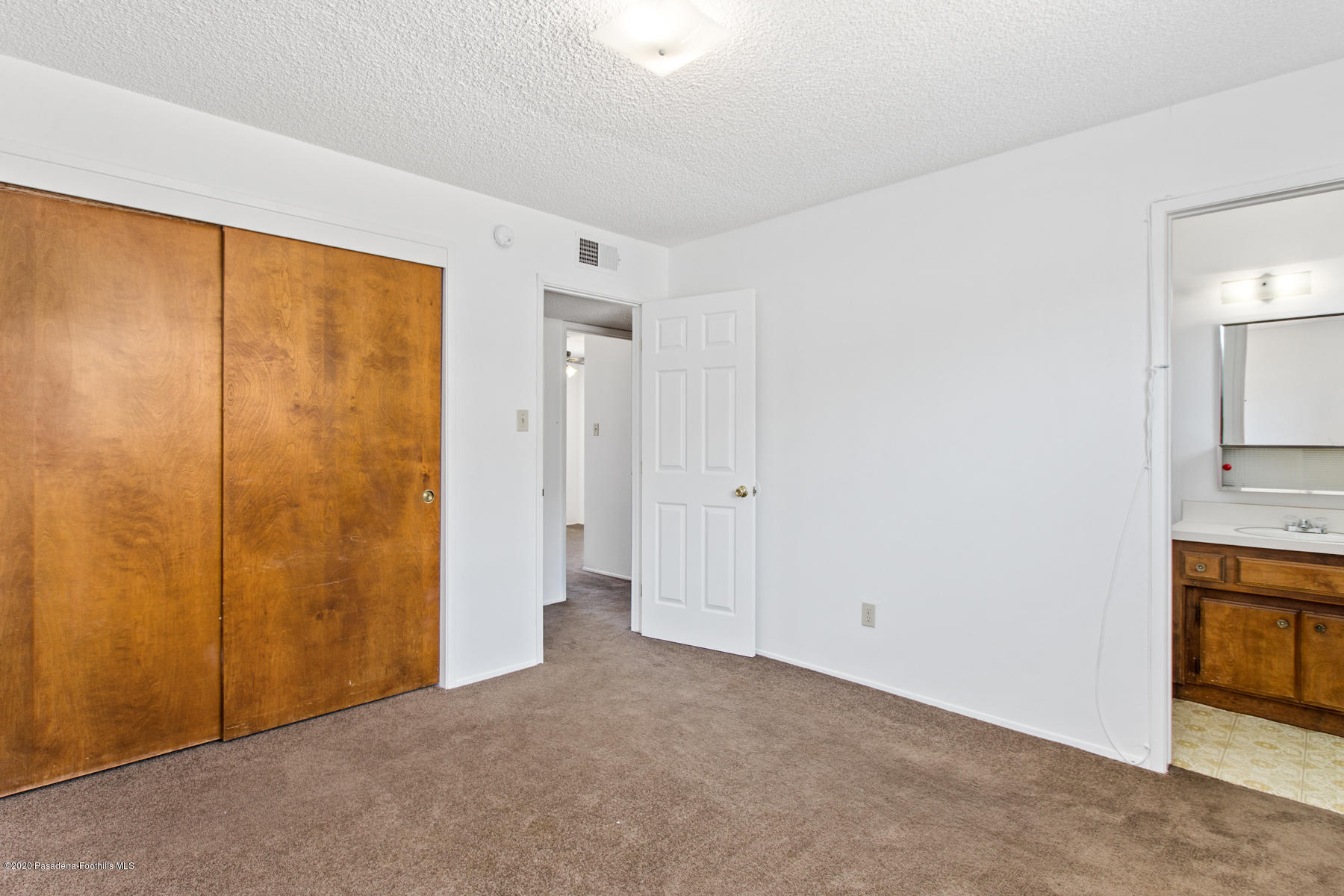 21508 Walker Basin Road Caliente, CA 93518 - Photo 8 of 17 Master Bedroom