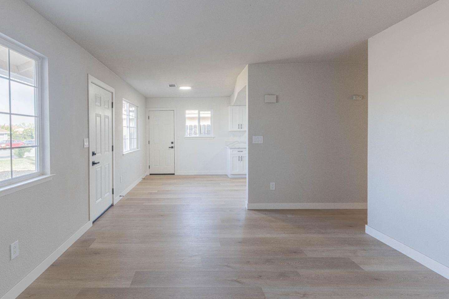 614 Maple Street King City, CA 93930 - Photo 12 of 30