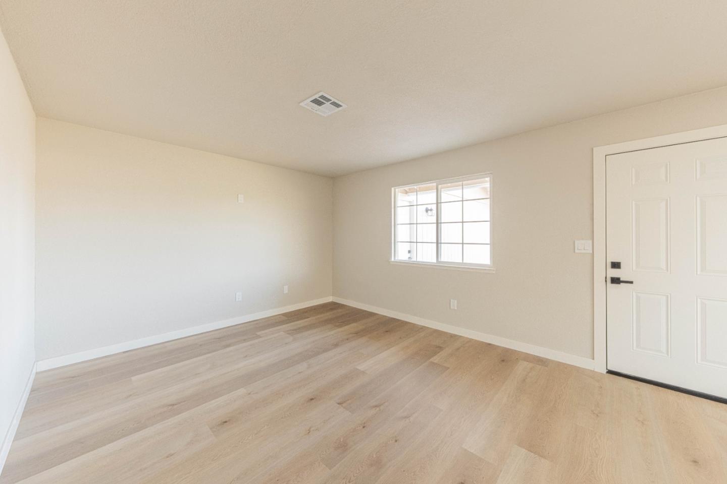 614 Maple Street King City, CA 93930 - Photo 9 of 30