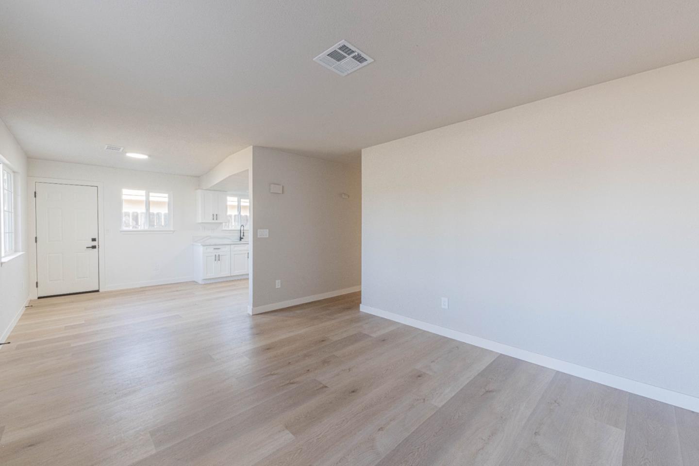 614 Maple Street King City, CA 93930 - Photo 10 of 30