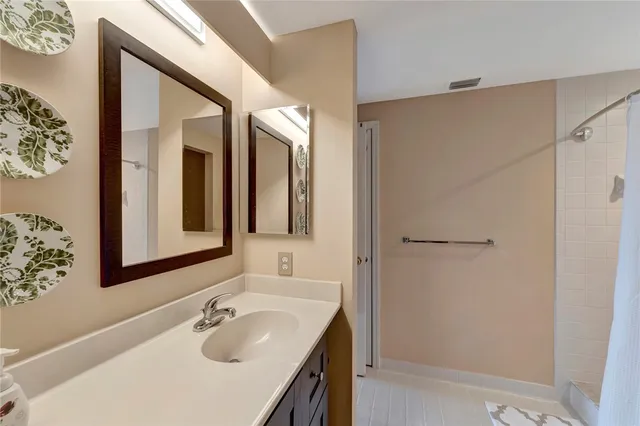 $265,000 | 5075 Harmony Circle, Unit 302, Vero Beach, FL 32967