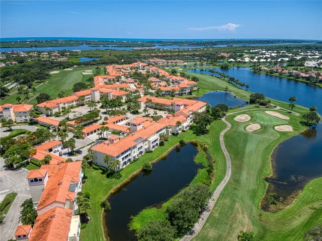$265,000 | 5075 Harmony Circle, Unit 302, Vero Beach, FL 32967
