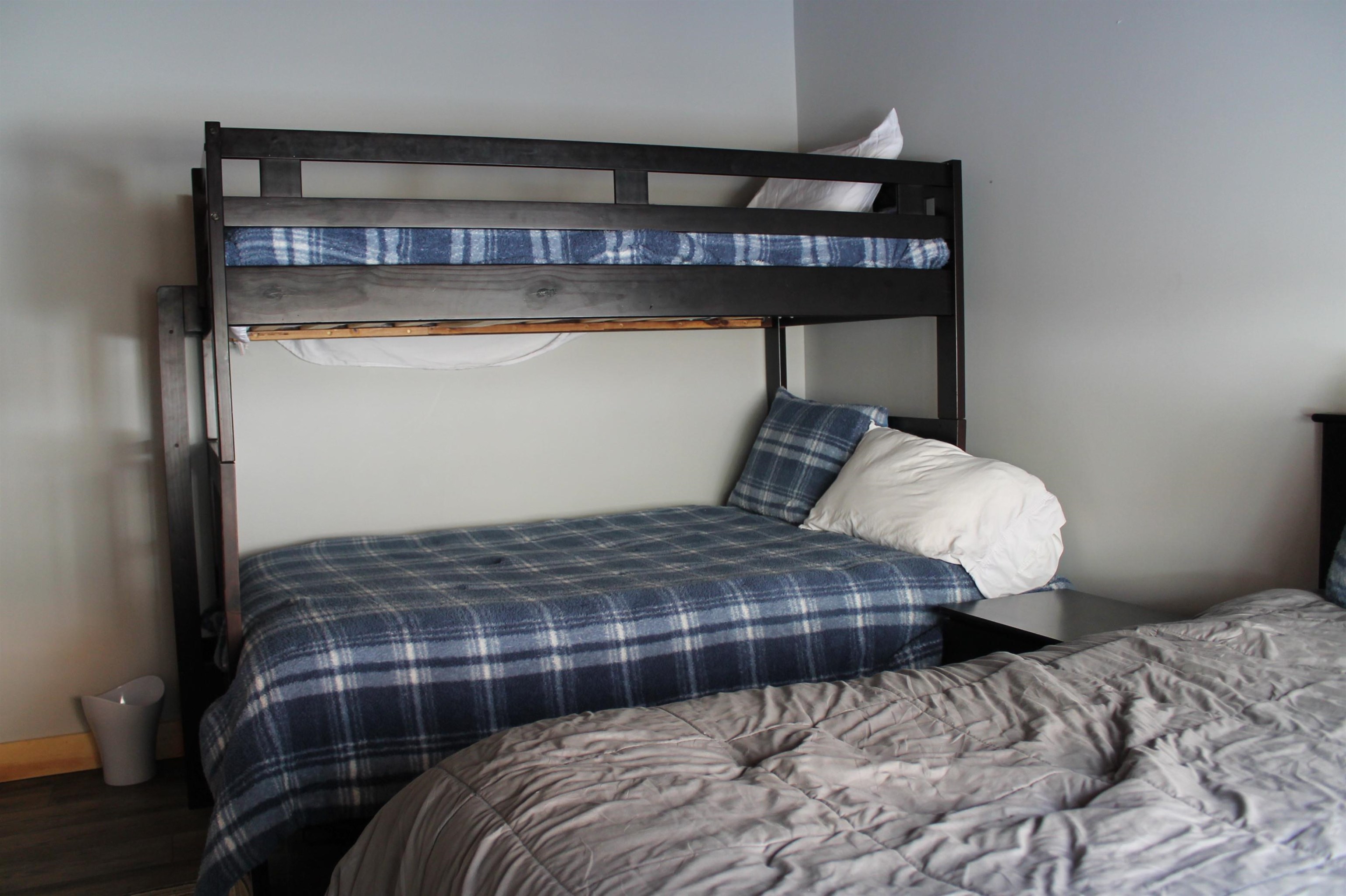 41 Whaleback Road, Unit 4 Lincoln, NH 03251 - Photo 8 of 40