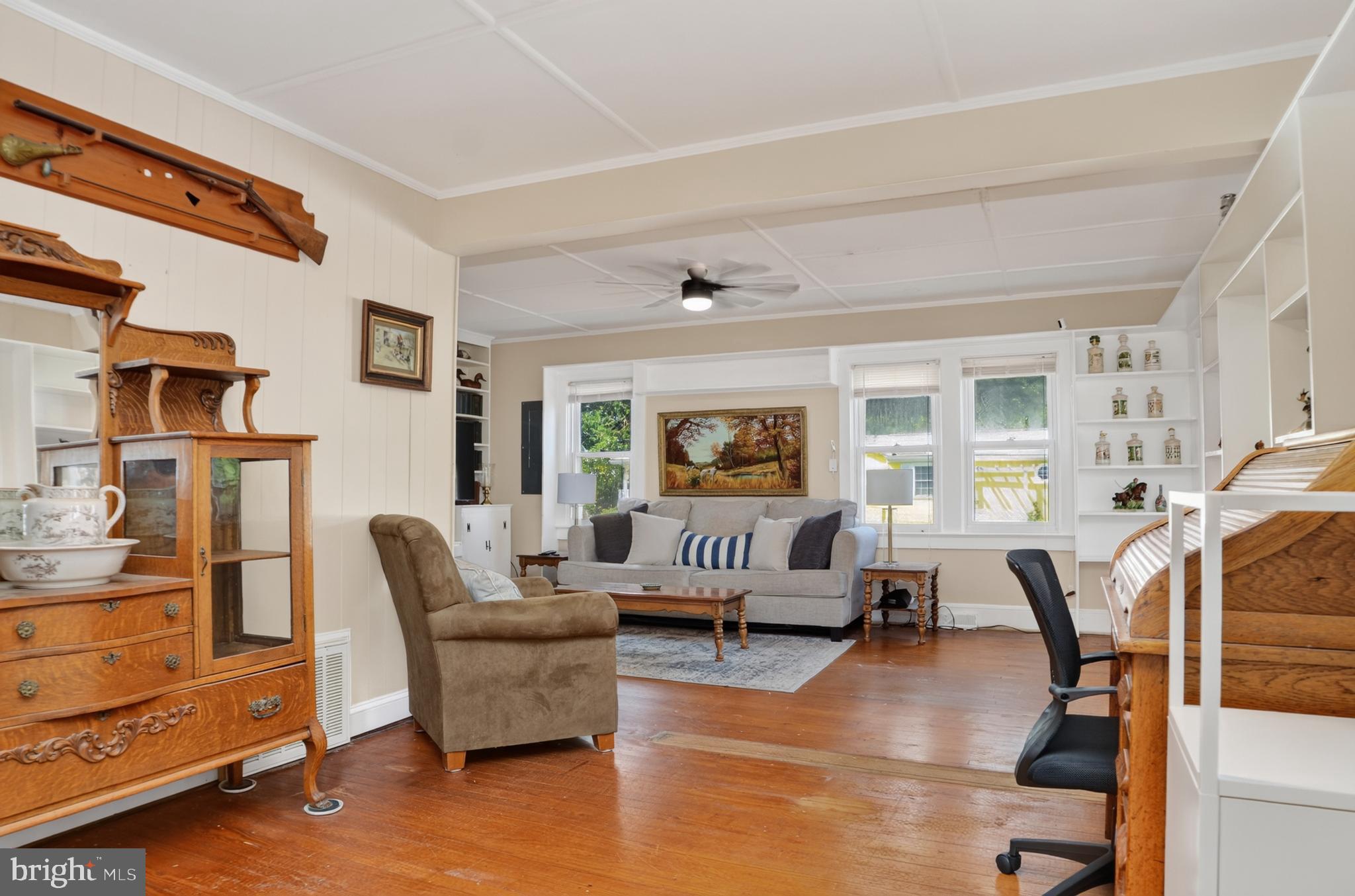 38 4th Street Colonial Beach, VA 22443 - Photo 3 of 29