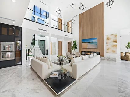 $10,200,000 | 111 Fiesta Way, Fort Lauderdale, FL 33301