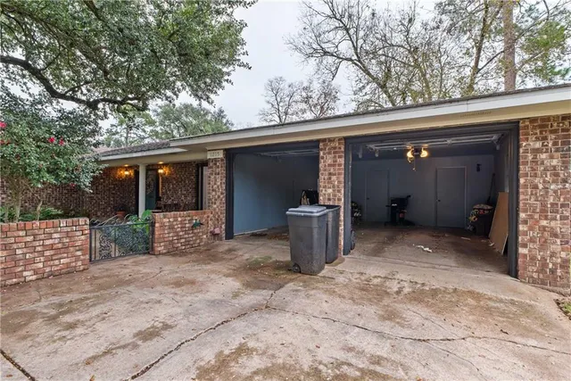 $292,500 | 1215 Canterbury Drive, Alexandria, LA 71303