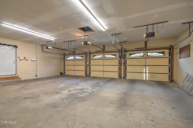 $699,900 | 311 Big Springs Road, Elizabethton, TN 37643