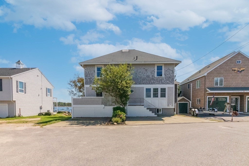 31 Hampton Circle Hull, MA 02045 - Photo 3 of 38