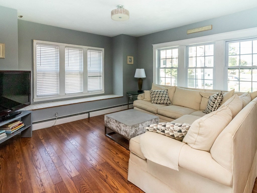 31 Hampton Circle Hull, MA 02045 - Photo 6 of 38