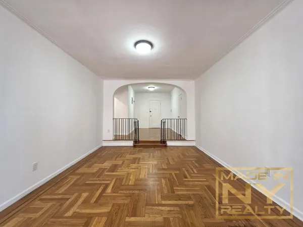 $2,500 | 41-07 42nd Street, Unit 3E | Sunnyside