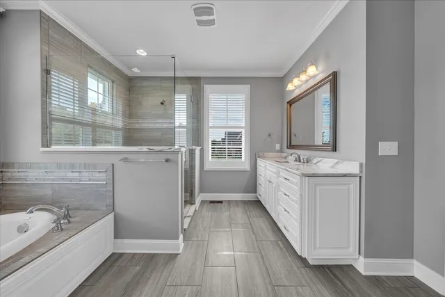 a view of a back yard of the house