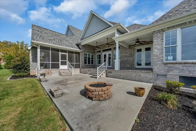 $999,900 | 363 Waterford Drive, Manchester, TN 37355