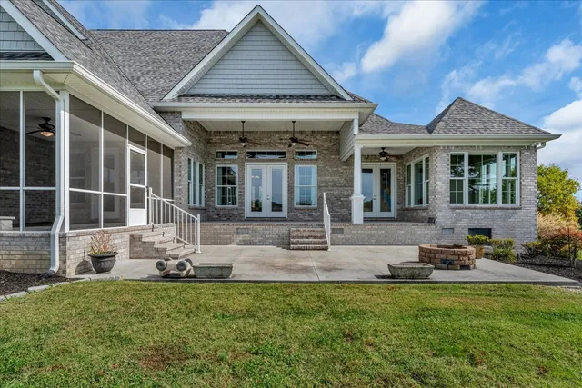 $999,900 | 363 Waterford Drive, Manchester, TN 37355