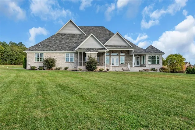 $999,900 | 363 Waterford Drive, Manchester, TN 37355
