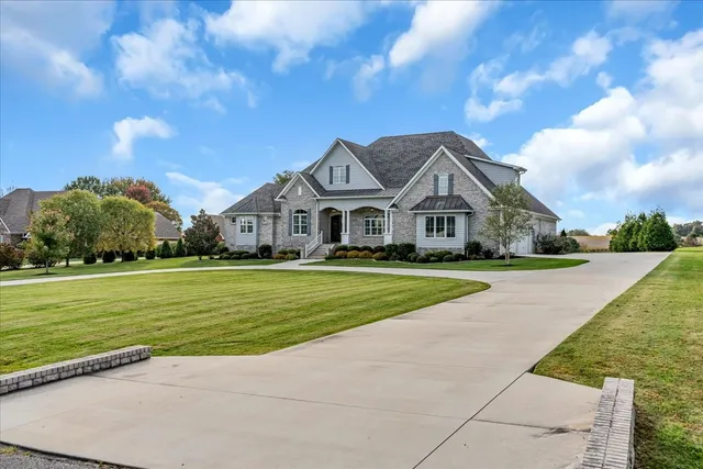$999,900 | 363 Waterford Drive, Manchester, TN 37355
