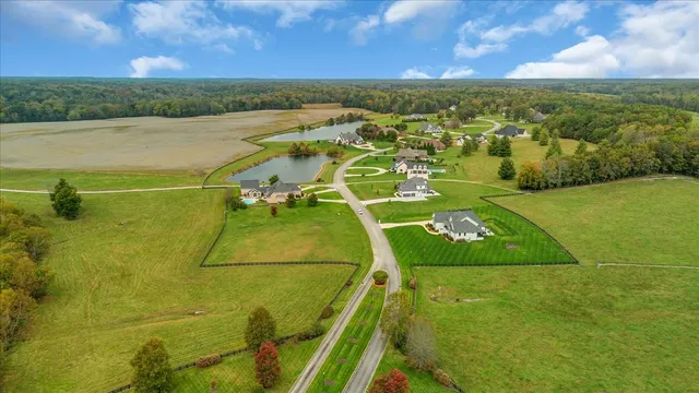 $999,900 | 363 Waterford Drive, Manchester, TN 37355