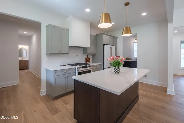 $769,000 | 1613 Best Road, North Greenbush, NY 12144